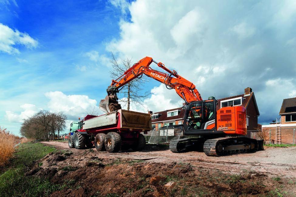 Hitachi ZX225USLC-7 Telakaivukoneet