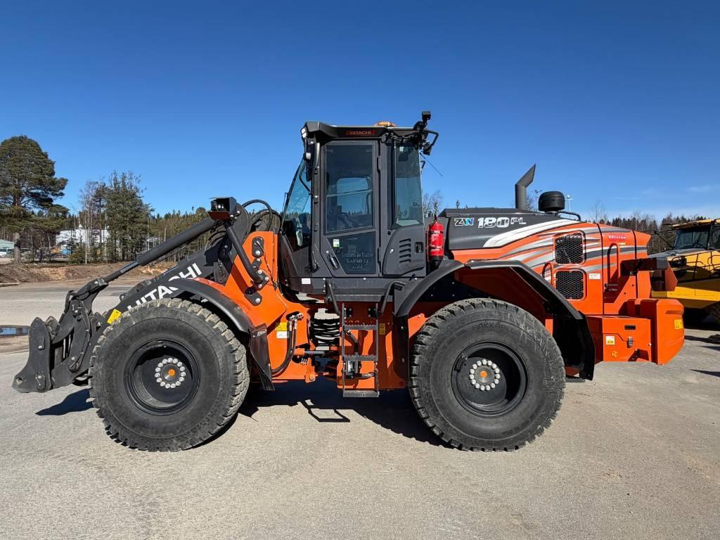 Hitachi ZW180-7 PL Pyöräkuormaajat