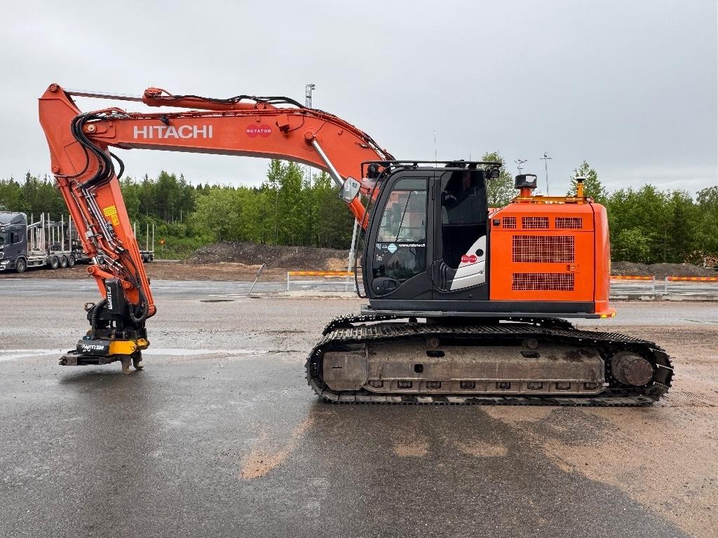 Hitachi ZX 225 US R LC-6 Telakaivukoneet